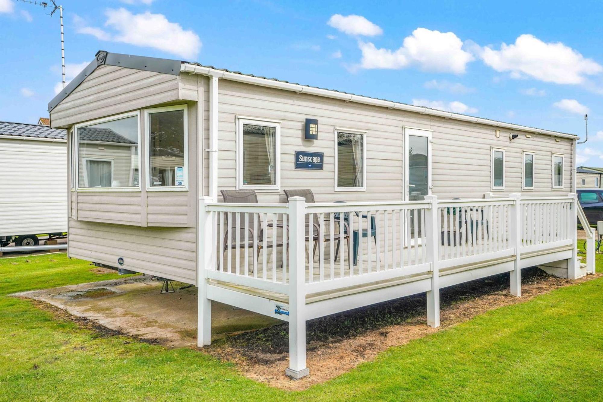 Sunscape Lodge Corton  Exterior foto